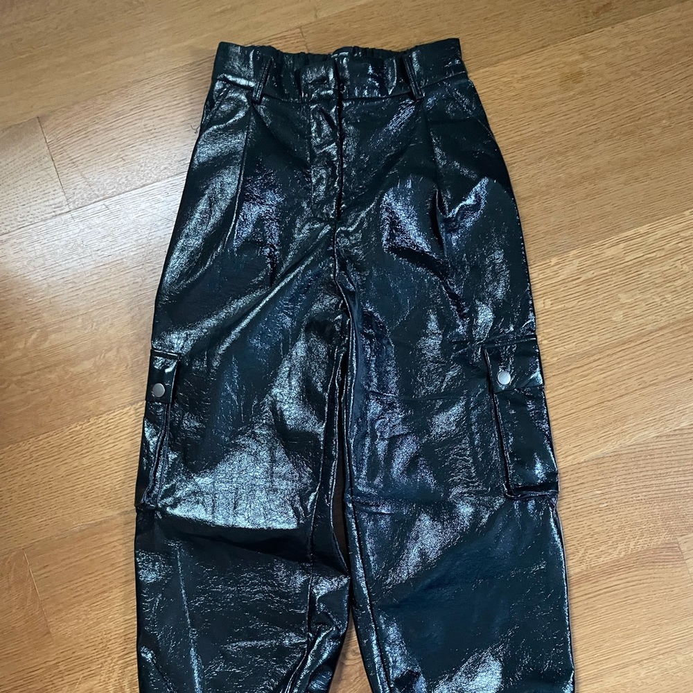 Size 4 princess Polly black pants - cuffed ankle  OLIVIA JADE pants